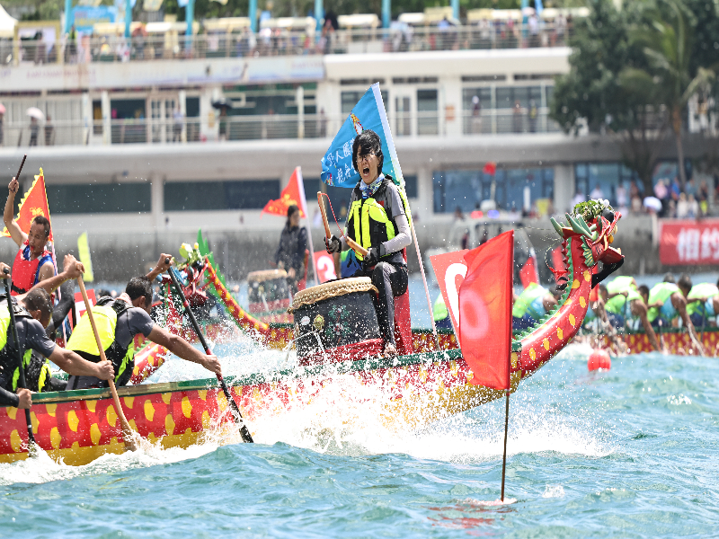 Rowers compete in the 2023 Guangdong-Hong Kong-Macao Greater Bay Area Maritime Dragon Boat Race in Nan’ao, Dapeng New Area, yesterday..jpg
