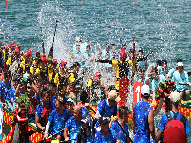 Rowers react after finishing a race in the 2023 Guangdong-Hong Kong-Macao Greater Bay Area (GBA) Maritime Dragon Boat Race, which kicked off in the waters off Yueliang Bay in Nan’ao Subdistrict, Dapeng New Area..jpg